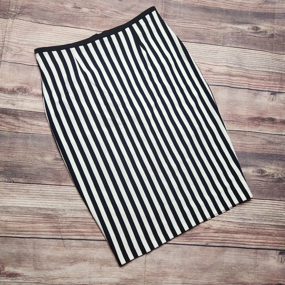 LBK Dresses & Skirts - 5/$15 LBK Black White Stripe Pencil Straight Skirt